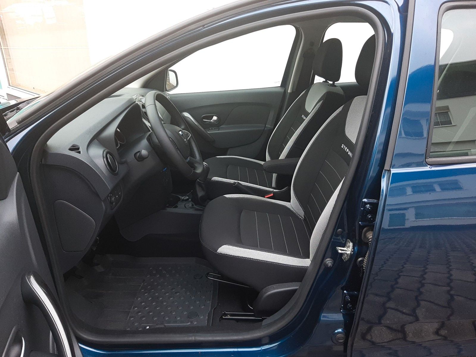 Fahrzeugabbildung Dacia Sandero II Stepway Prestige TCe 90